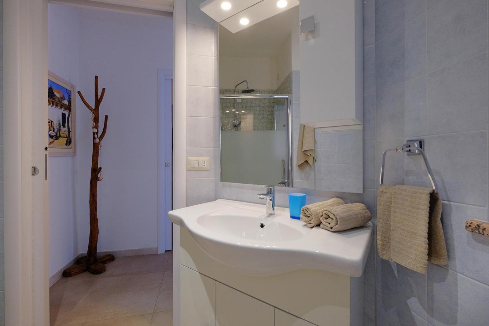 Casa Azzurra - Blue House Hotel Teulada Buitenkant foto